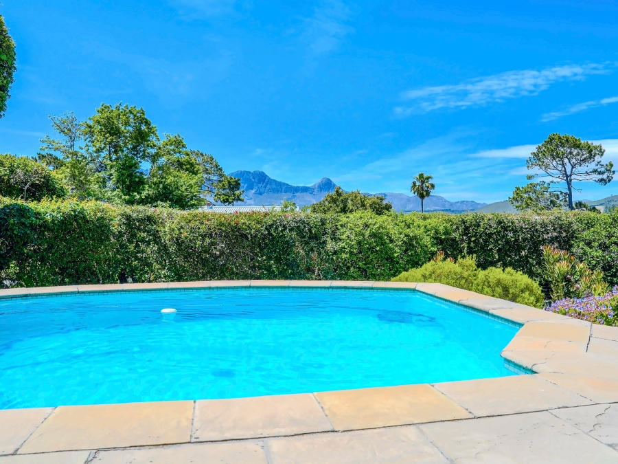 3 Bedroom Property for Sale in Helderrand Western Cape